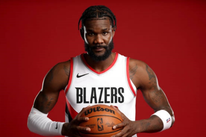 艾顿 2 年 1660 万美元加盟湖人,紫金军团内线迎来强援 艾顿 2 年 1660 万美元加盟湖人,紫金军团内线迎来强援