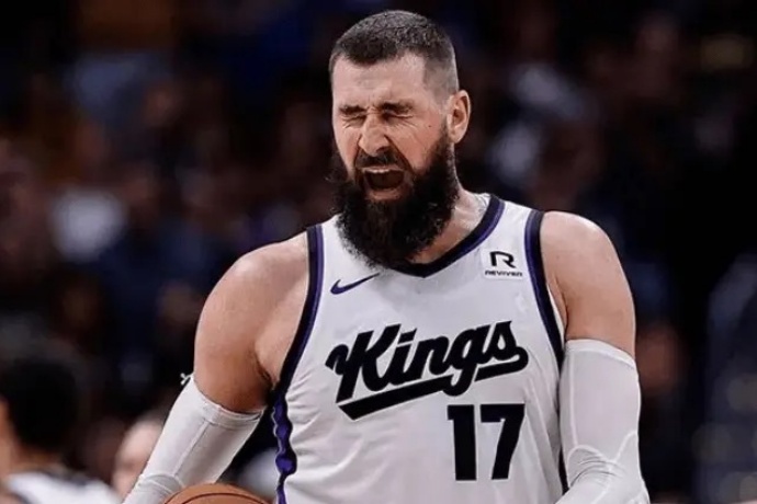 掘金强硬表态:瓦兰丘纳斯必须履行新赛季合同 掘金强硬表态:瓦兰丘纳斯必须履行新赛季合同